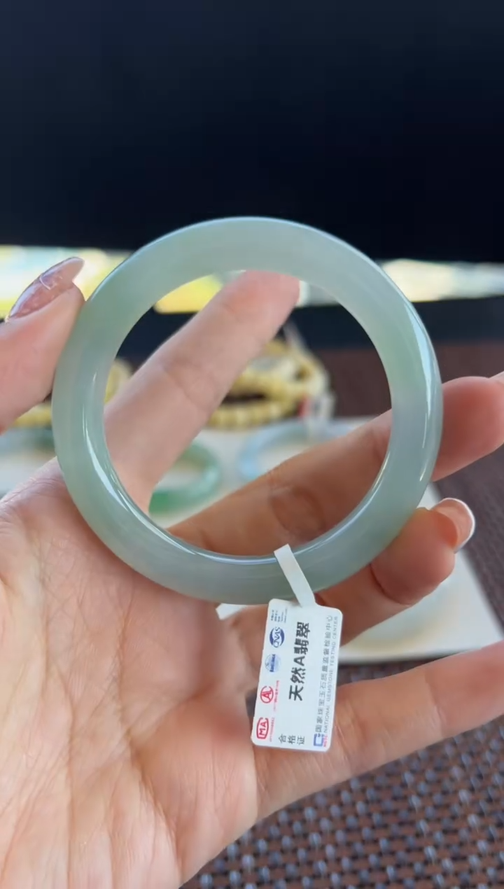 【闪购商品】翡翠手镯未镶嵌17号51.4*8.4*8