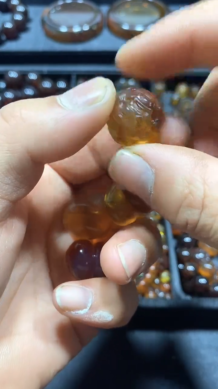 琥珀未镶嵌耳饰天然缅甸琥珀貔貅单珠17+