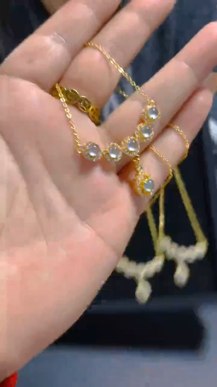 【闪购商品】翡翠吊坠(赠链)未镶嵌0682634214多样性发一