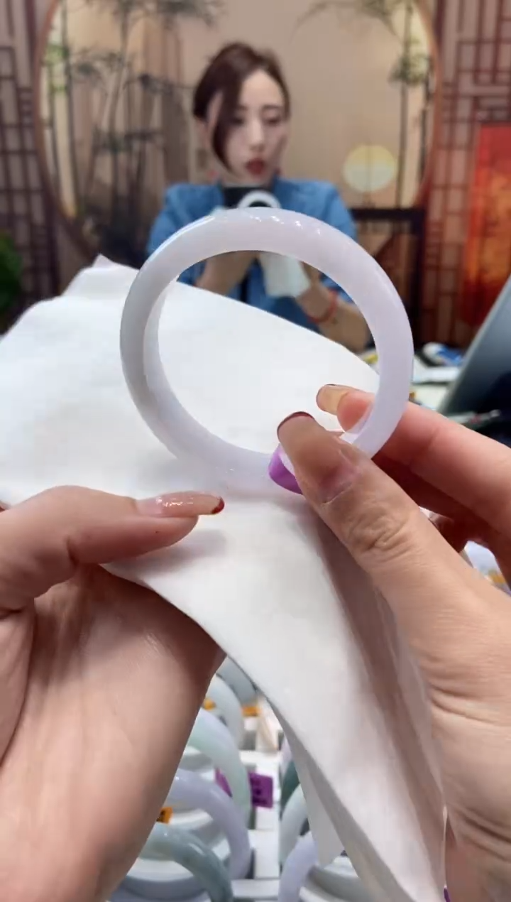 【闪购商品】翡翠手镯未镶嵌000010036
