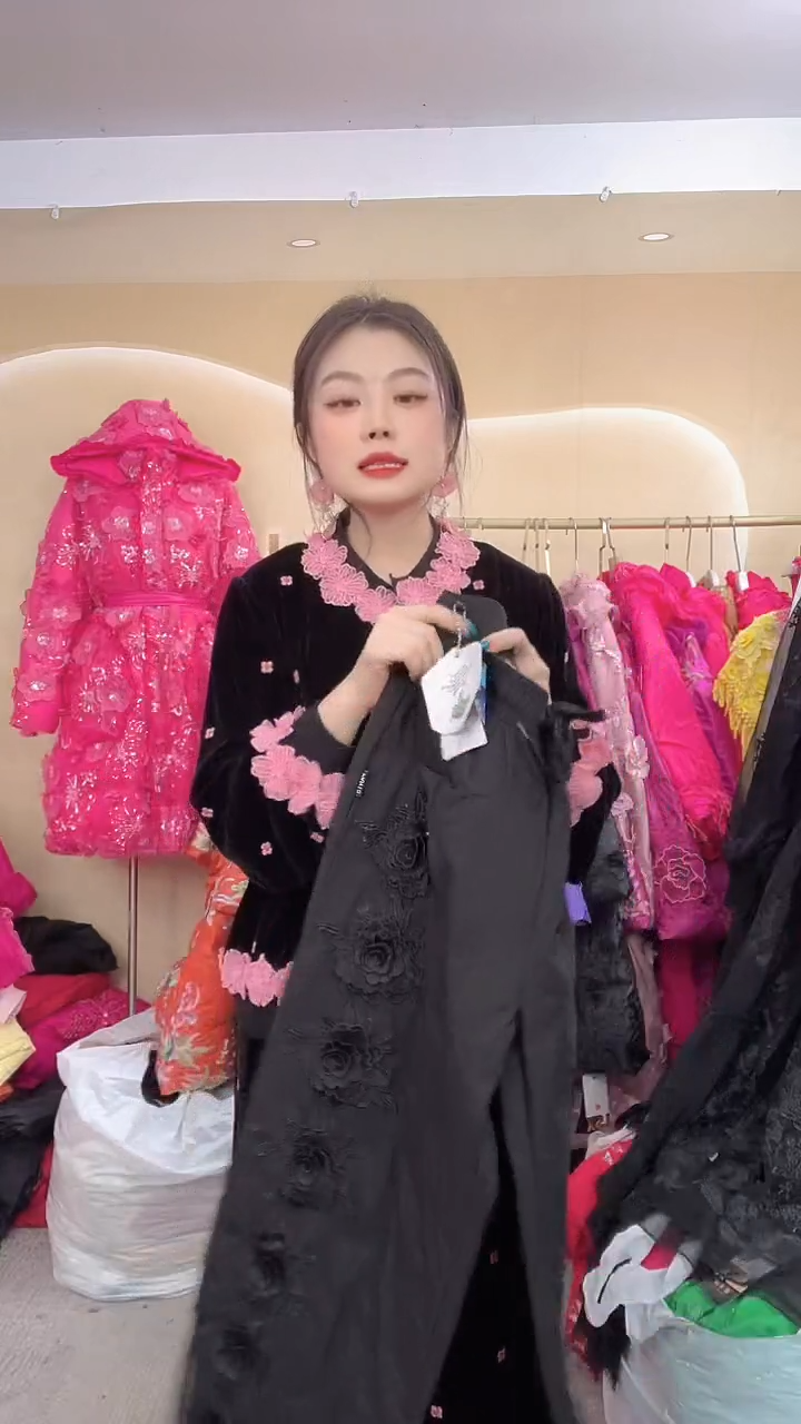 套头款199黑色福利