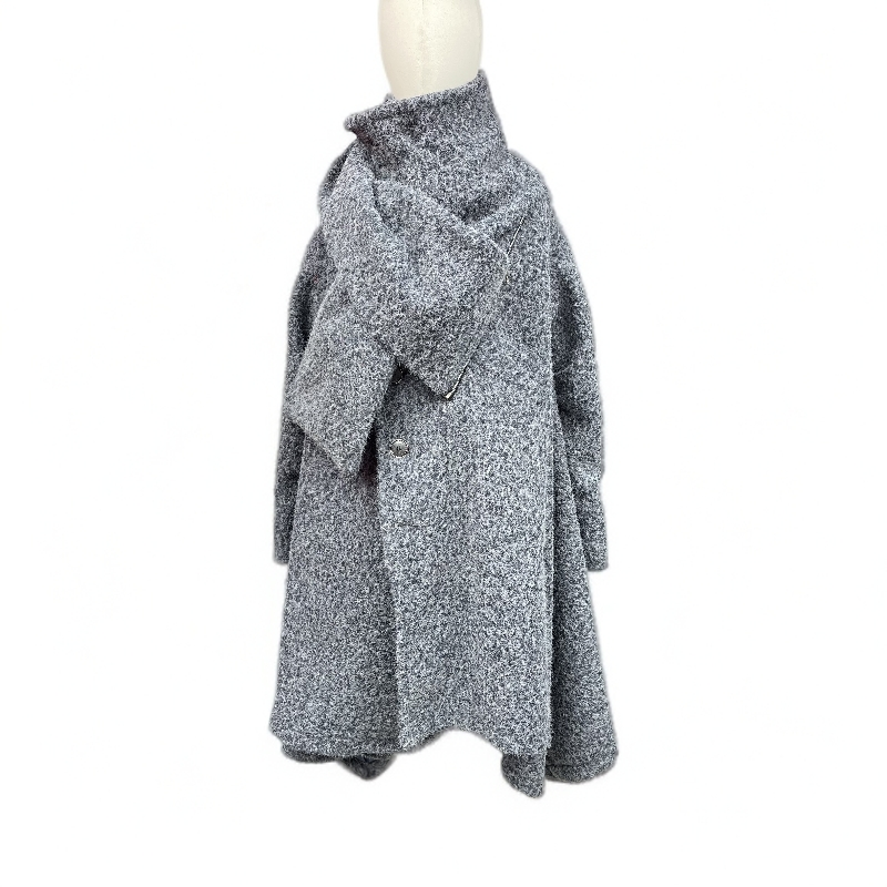 彩蝶1731冬季新款设计师款女士自带围巾灰色毛呢大衣