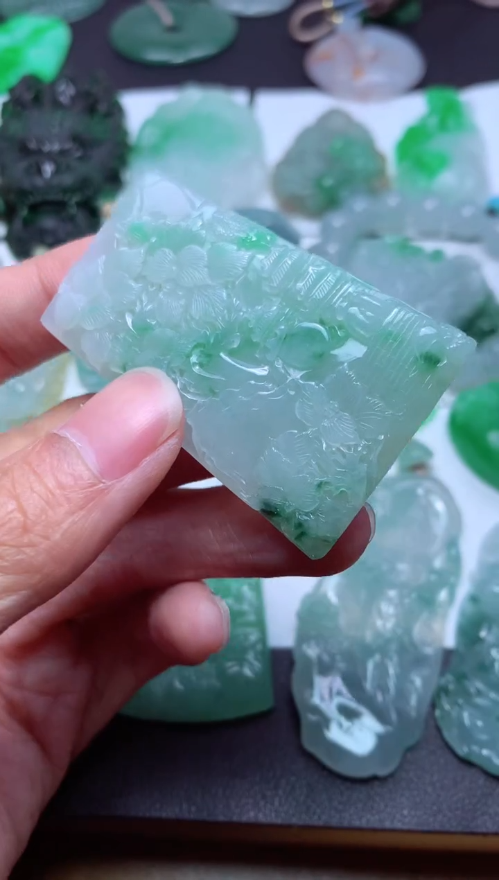 【闪购商品】翡翠颈饰未镶嵌天然翡翠