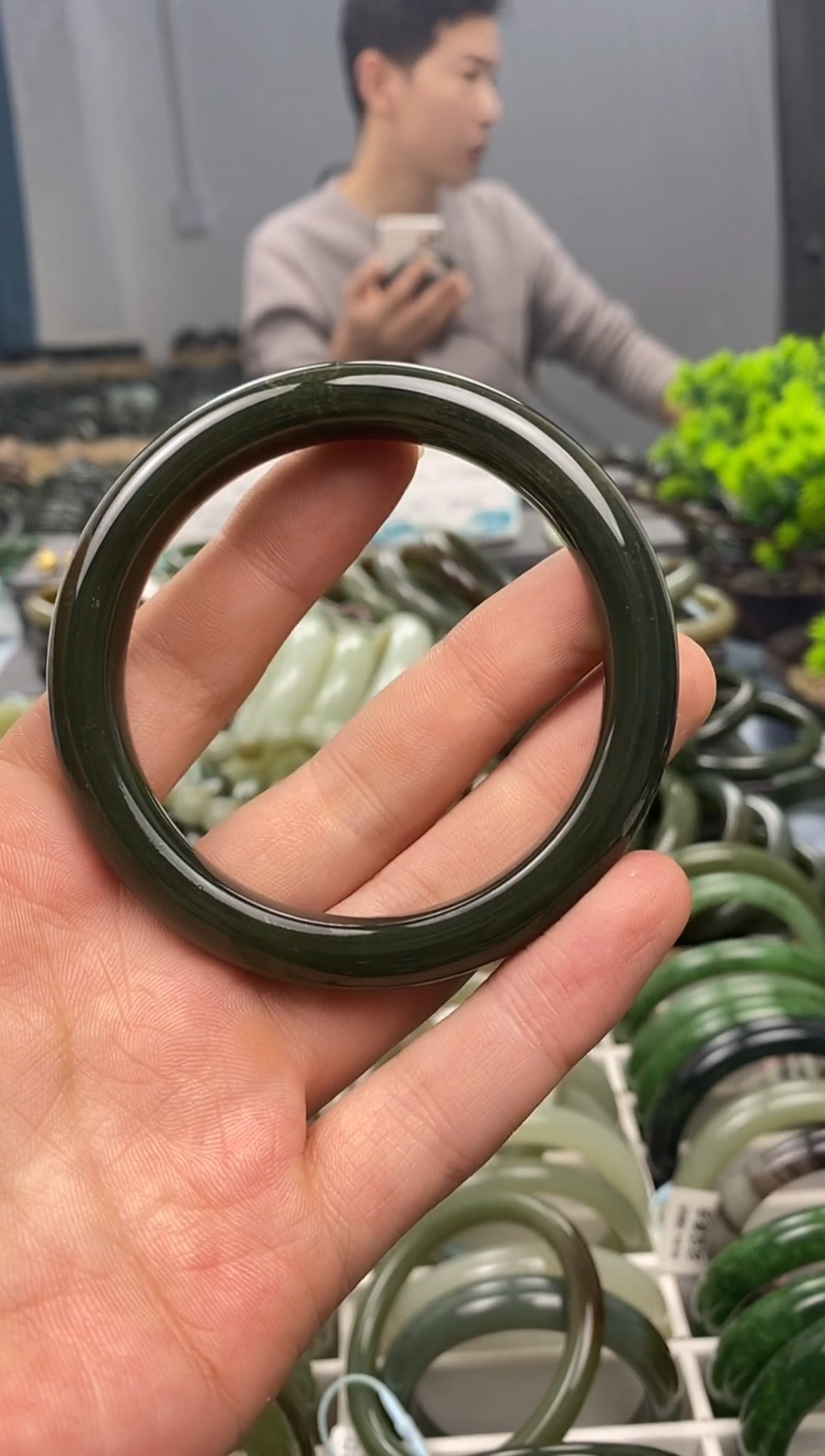 未镶嵌手镯和田玉60