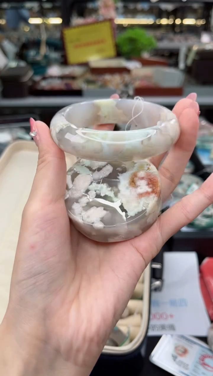 【闪购商品】石英质玉手镯未镶嵌60圈口（赠品镯心）S9362286