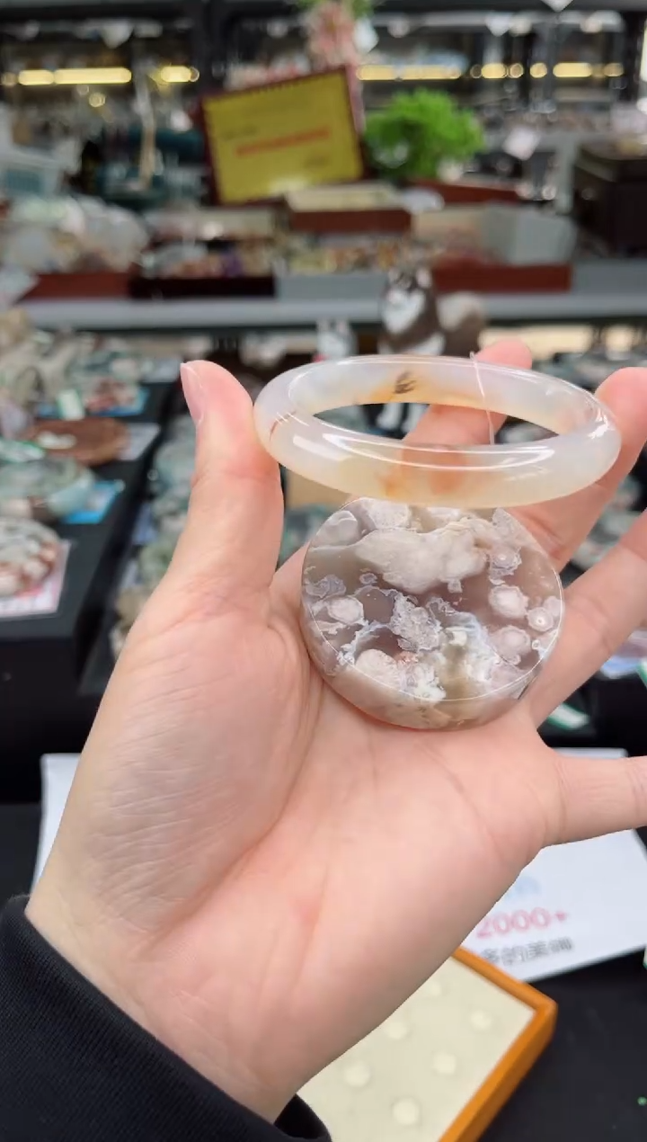 【闪购商品】石英质玉手镯未镶嵌58圈口（赠品镯心）3503641