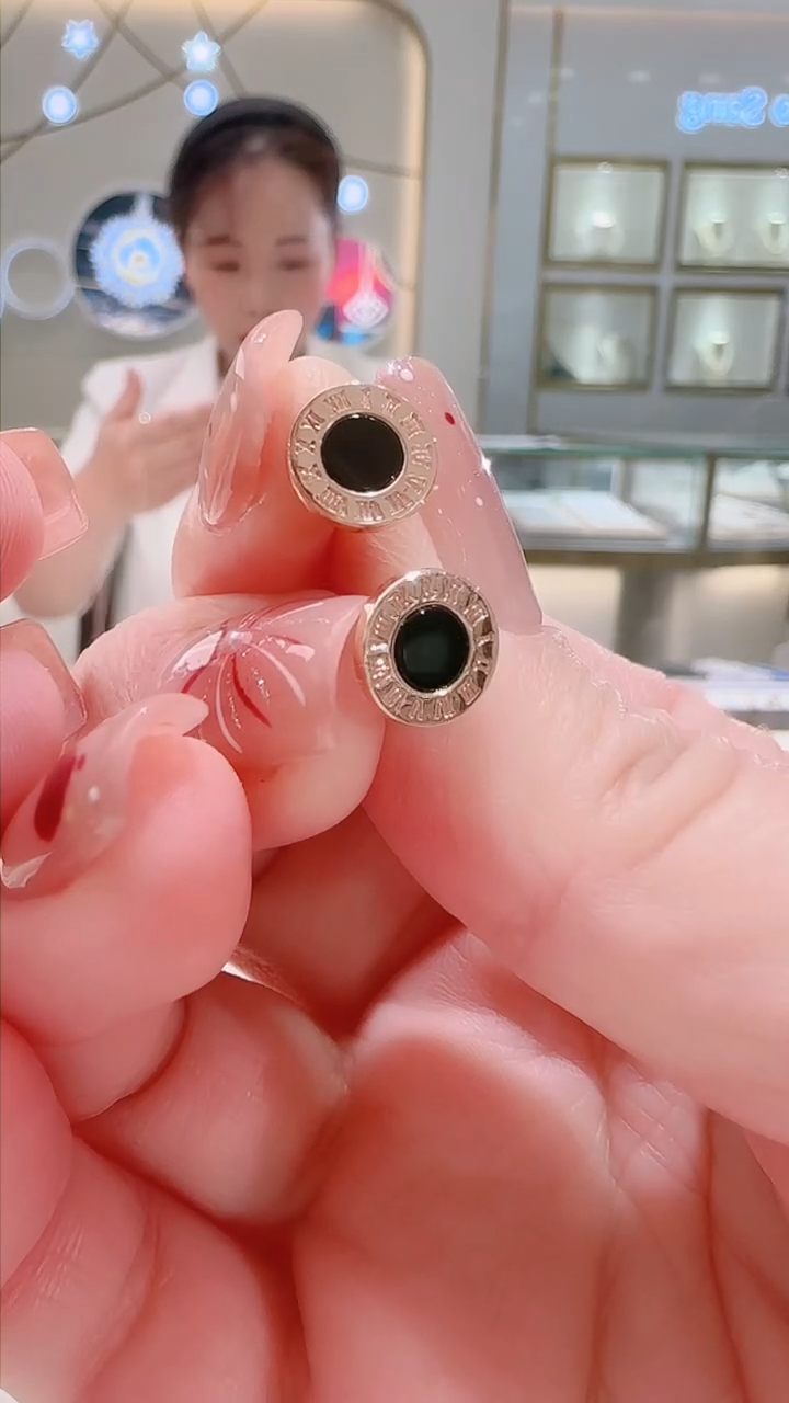 【闪购商品】玛瑙/玉髓耳饰18K金镶嵌耳饰