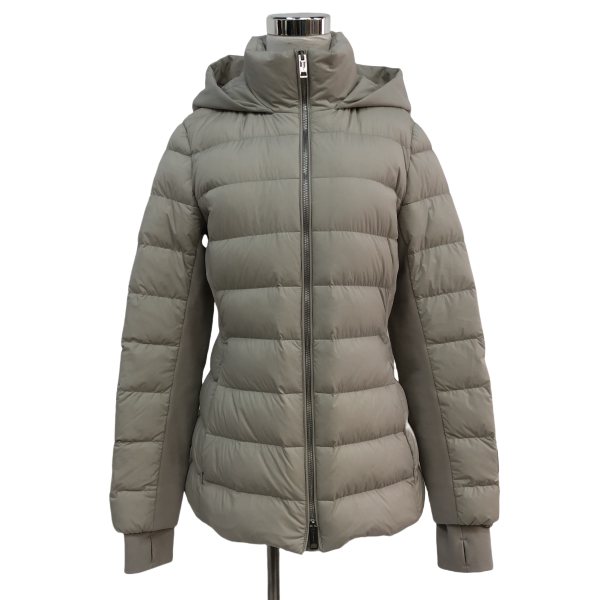 妃鱼/博柏利/尼龙/羽绒服/95新/M9/29