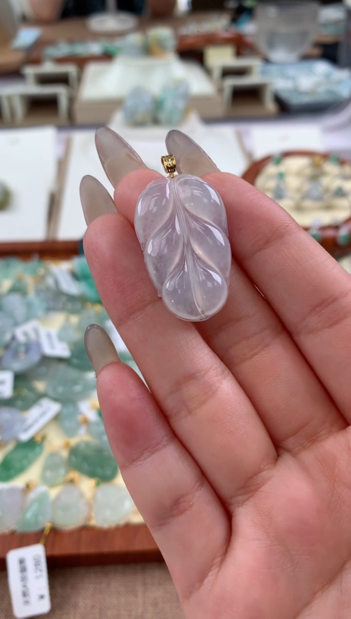 【闪购商品】翡翠颈饰18K金镶嵌天然A货翡翠挂件  