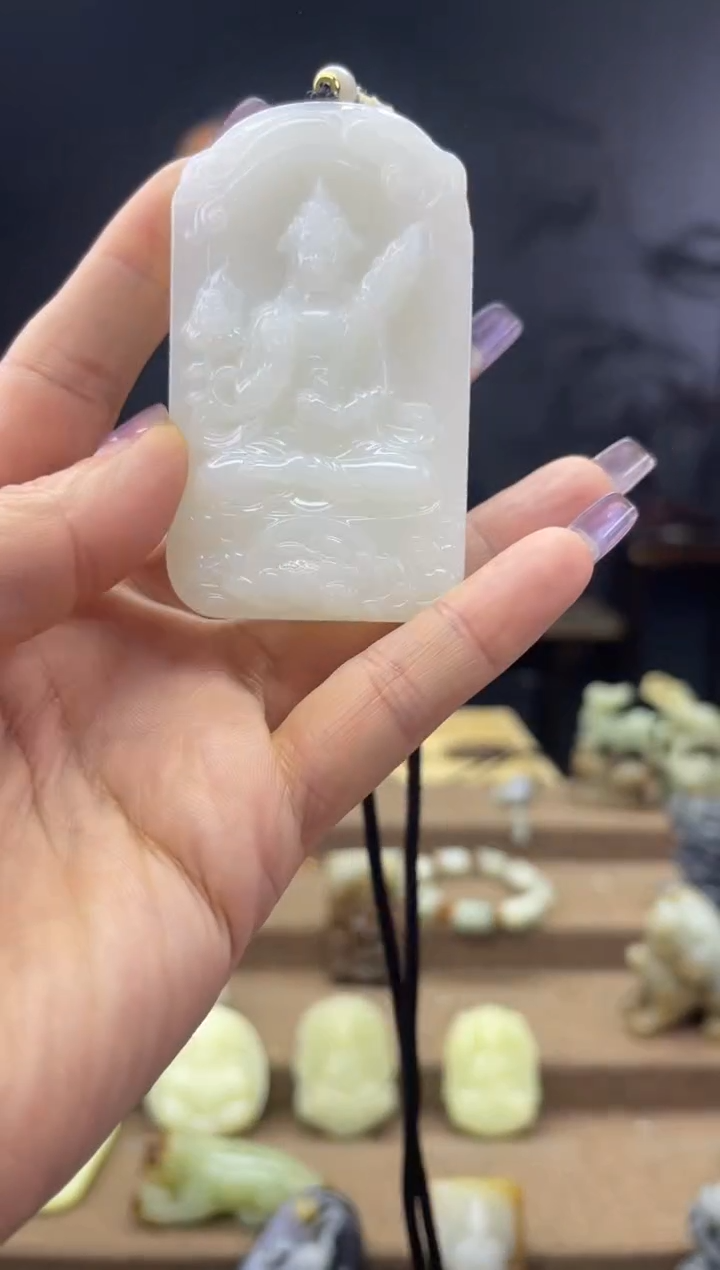 颈饰未镶嵌和田玉快*1