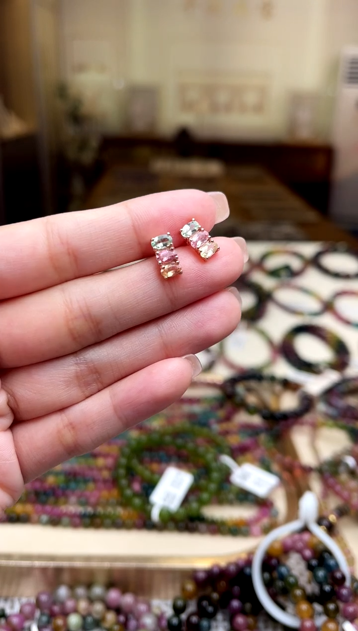 【闪购商品】/银S925镶嵌碧玺碧玺耳钉多样性发货