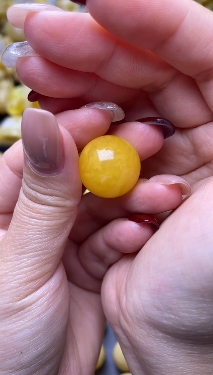 【闪购商品】琥珀裸石未镶嵌月.4