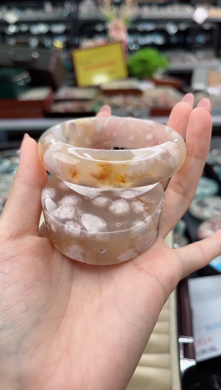 【闪购商品】石英质玉手镯未镶嵌59圈口（赠品镯心）3547513