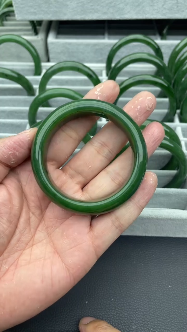 未镶嵌手镯和田玉（碧玉）102-56.7