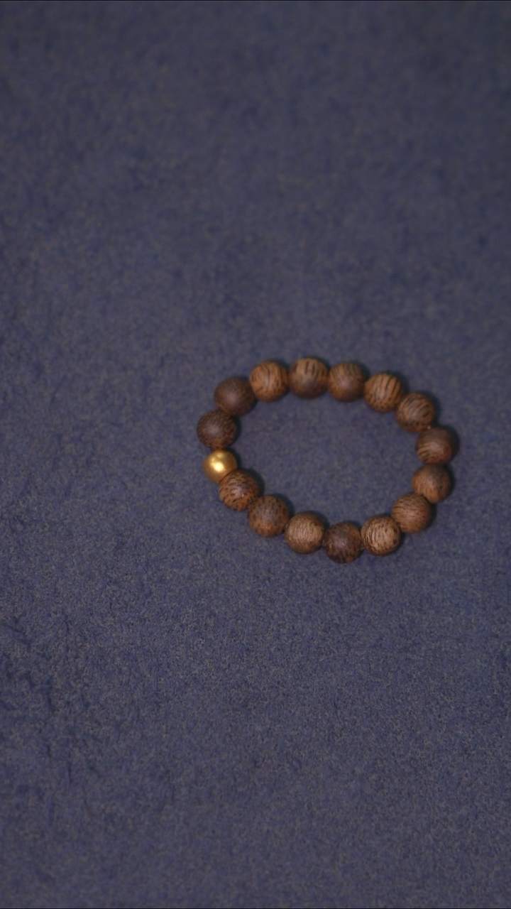 沉香手串海南莺歌绿棋圆珠戒指