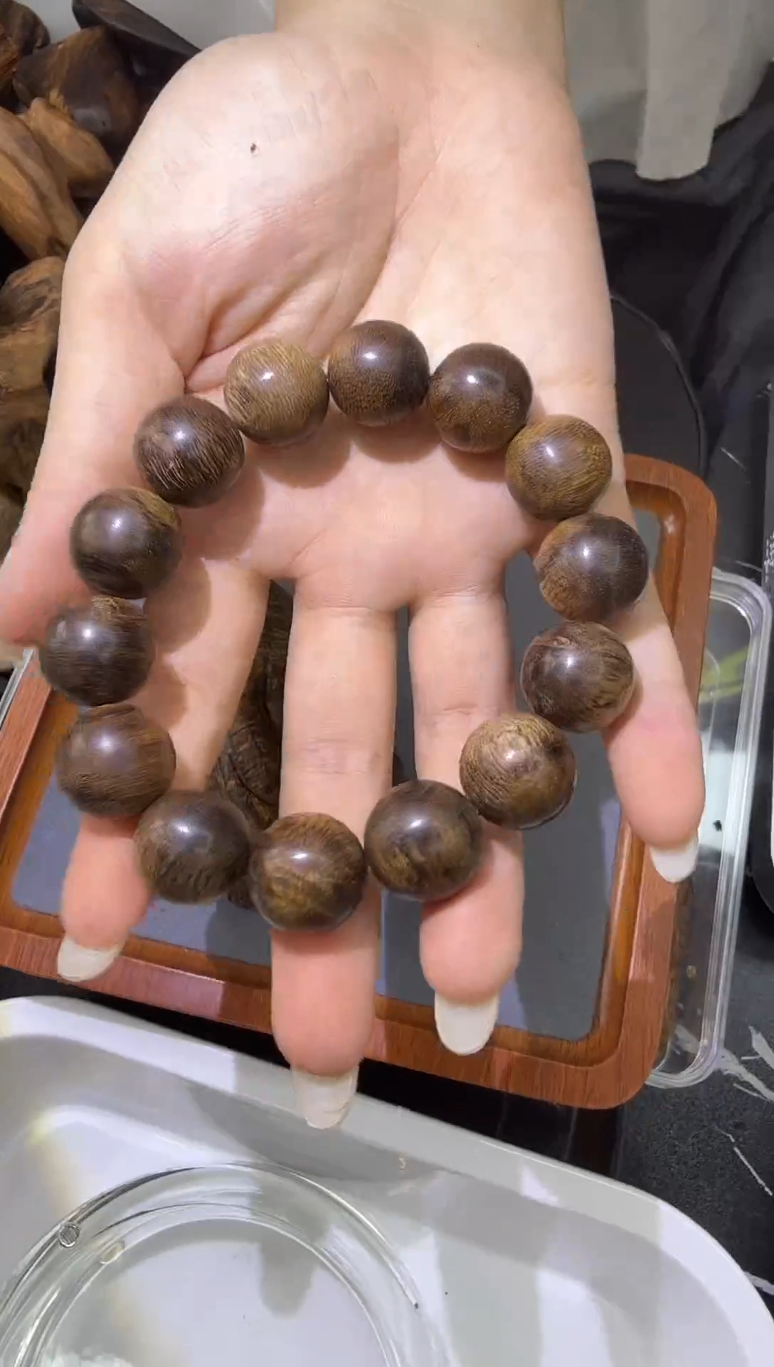 沉香手串文莱黑棋蛇皮纹1.6*多样性发一