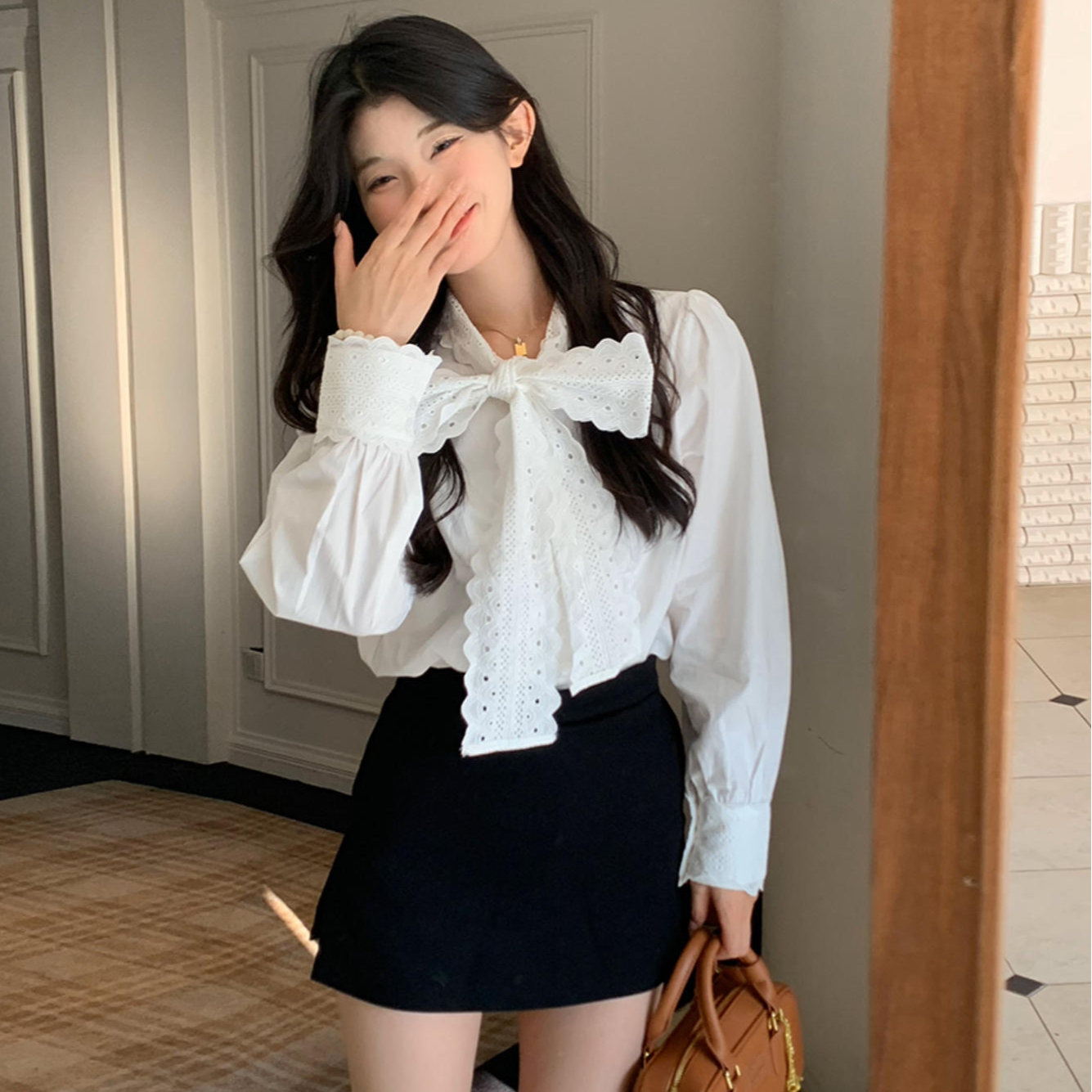 温柔风花边白色蝴蝶结立领衬衫法式长袖设计感小众甜美气质上衣