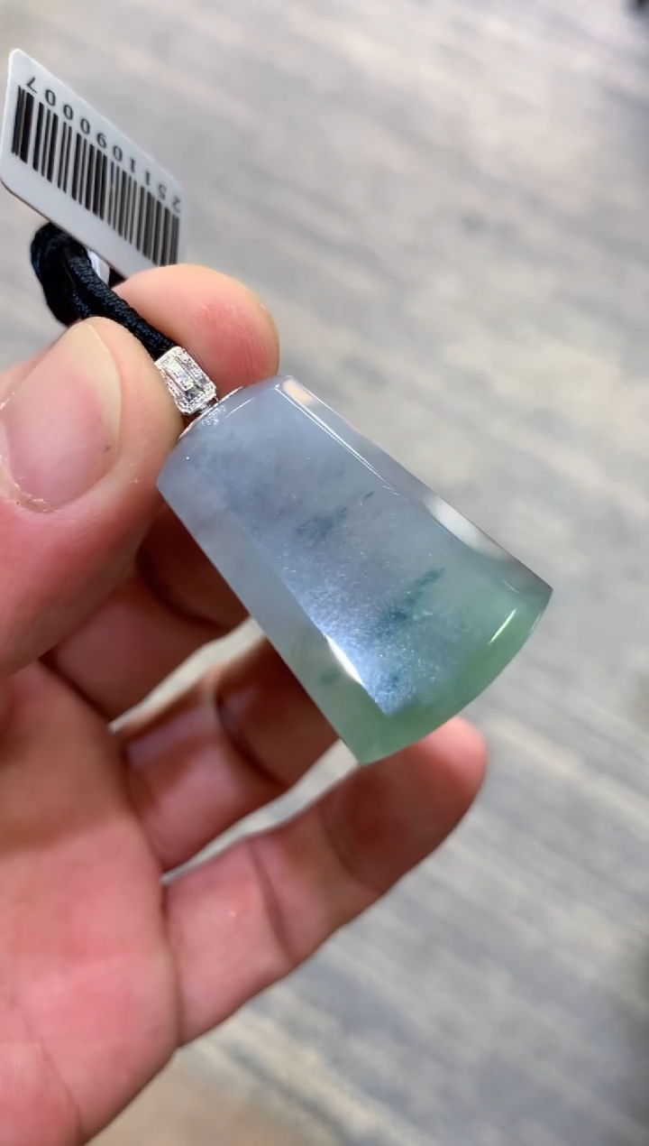 颈饰未镶嵌翡翠天然A货翡翠