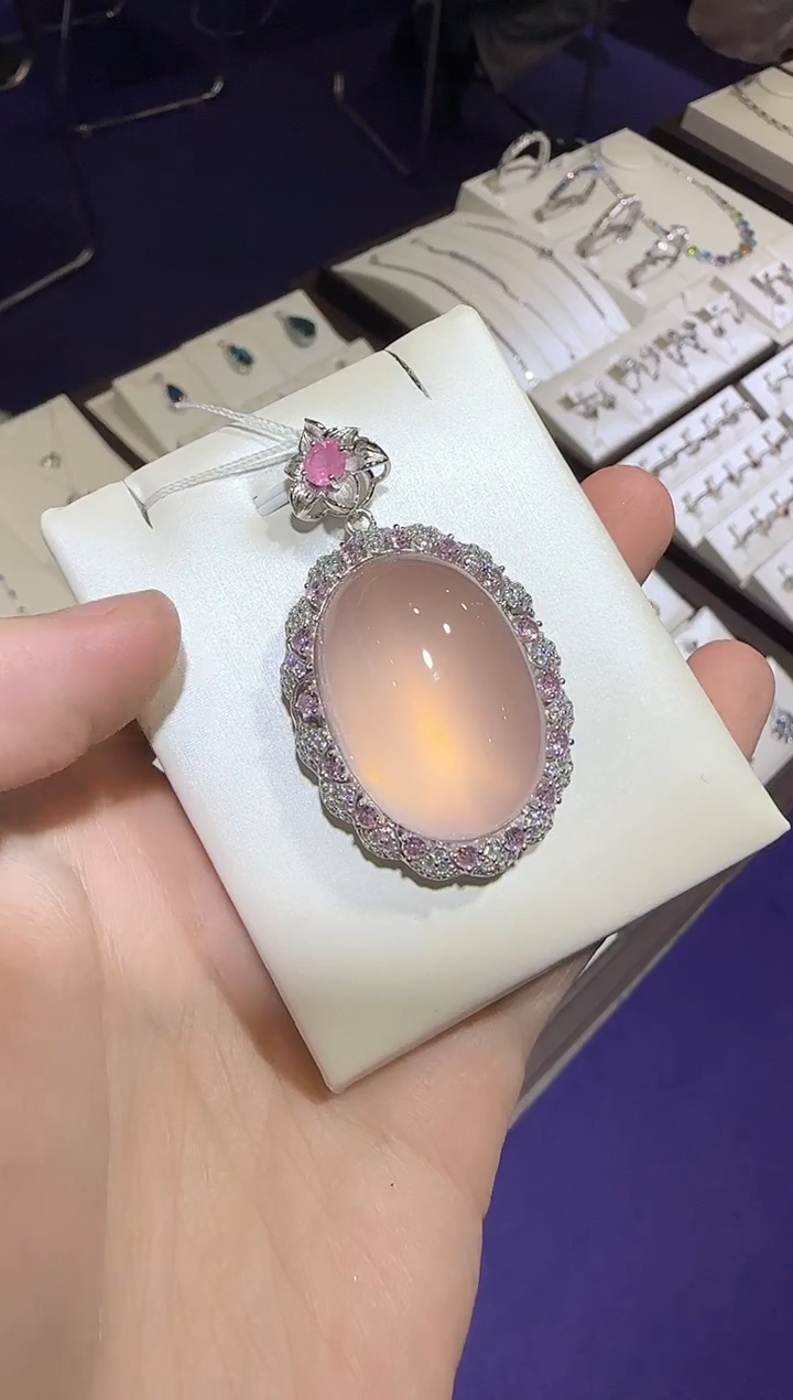 【闪购商品】芙蓉石颈饰银S925镶嵌星光粉水晶高级款22*39mm