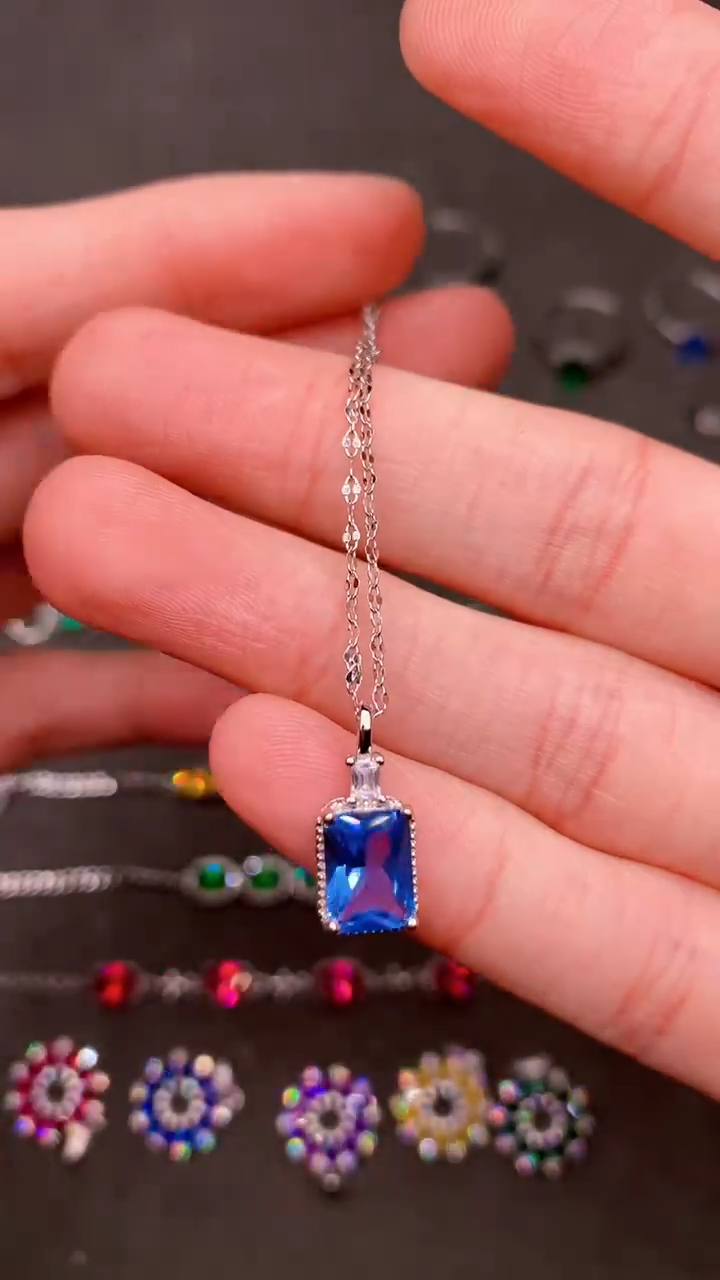 【闪购商品】海蓝宝石颈饰银S925镶嵌......