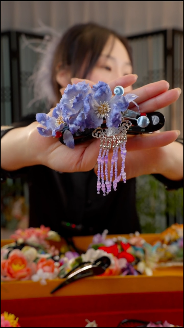 刺绣非遗苏绣绒花饰品