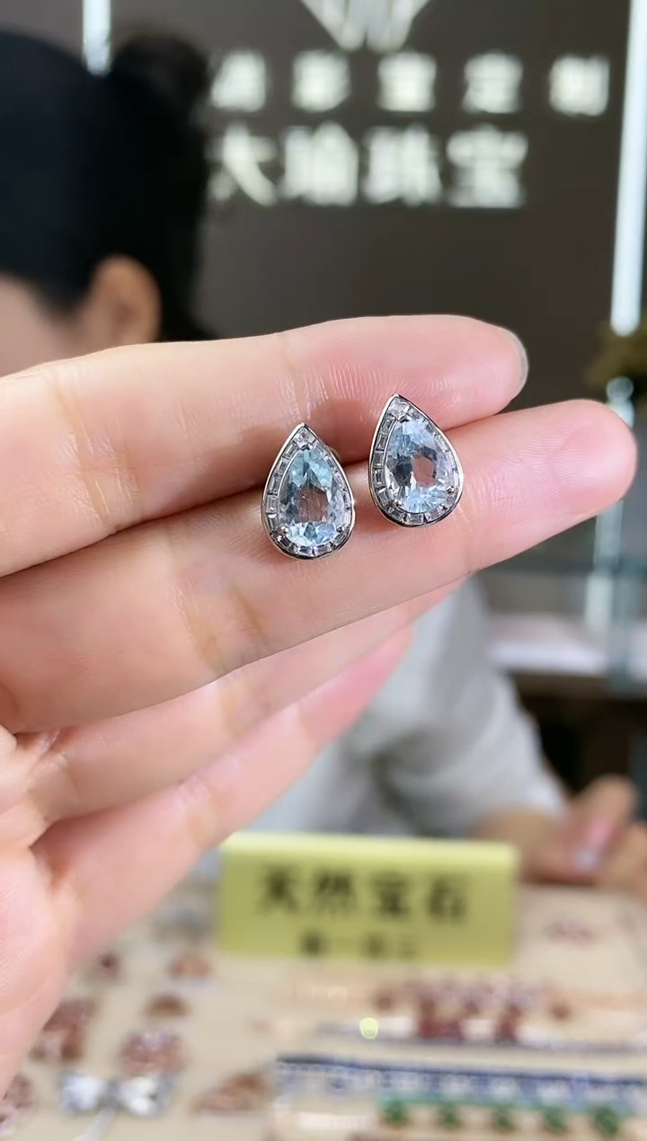 【闪购商品】海蓝宝石耳饰银S925镶嵌耳饰