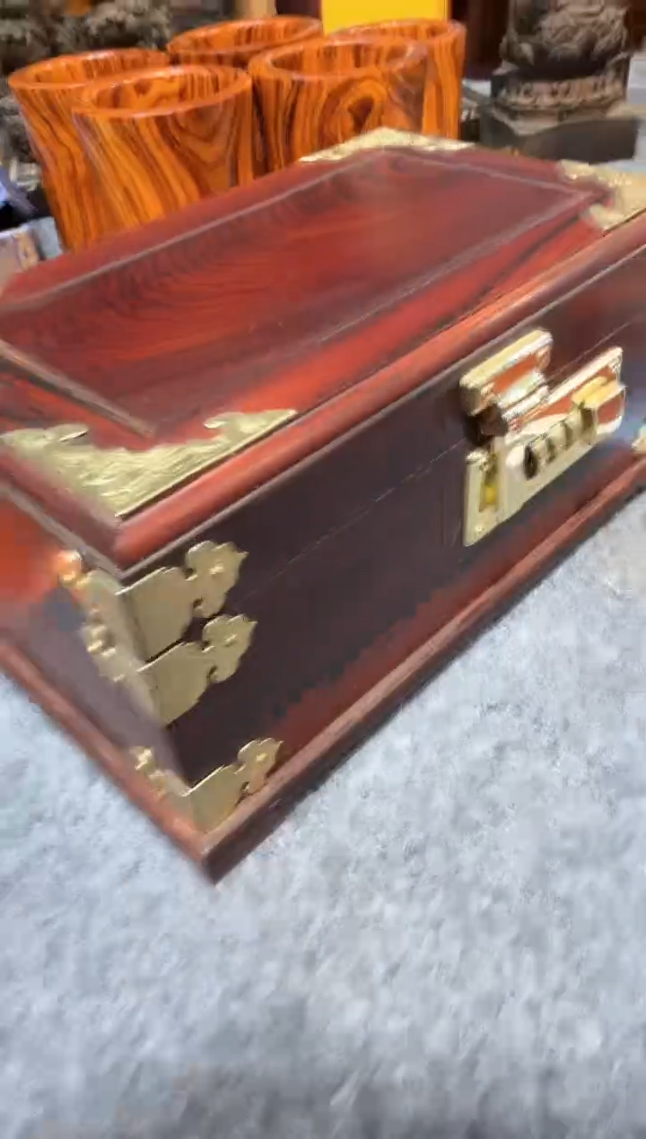 【闪购商品】花梨木类木艺00000000000