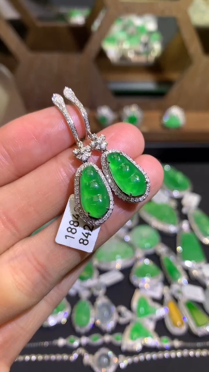 【闪购商品】翡翠吊坠(不含链)18K金镶嵌耳坠