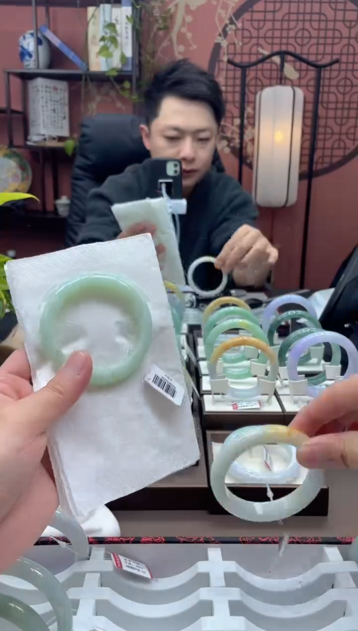 未镶嵌手镯翡翠5735******