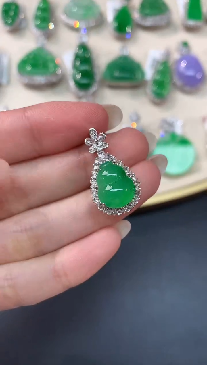 【闪购商品】翡翠吊坠(不含链)18K金镶嵌A329|13800