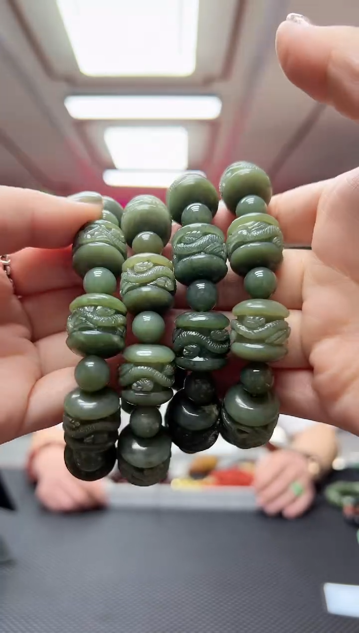 【闪购商品】和田玉手串未镶嵌龙柱/多样性发货其中发一