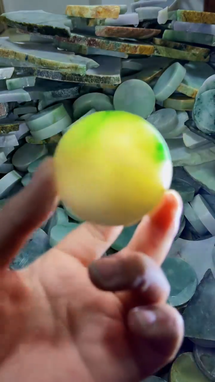 【闪购商品】翡翠挂件未镶嵌A货康壹027