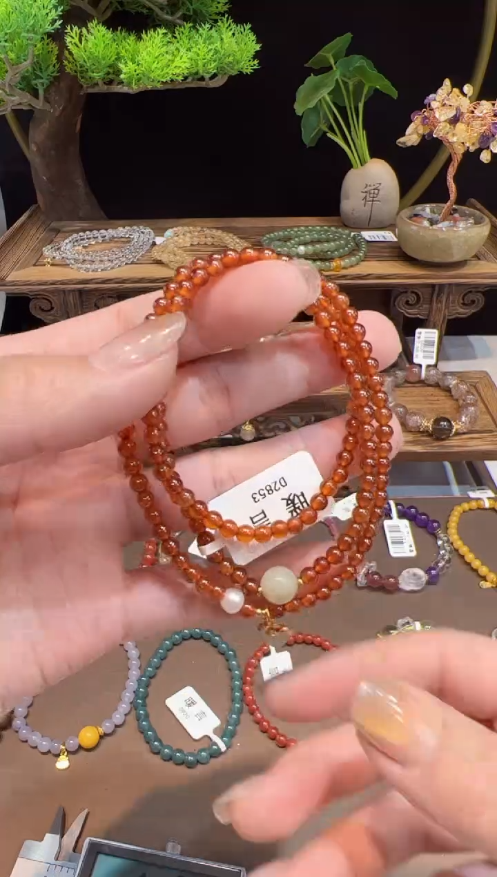 【闪购商品】石榴石手串未镶嵌@@手饰