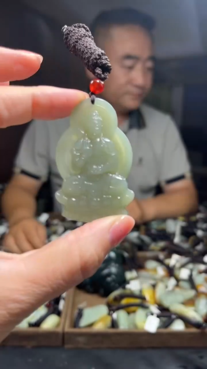 和田玉未镶嵌颈饰·