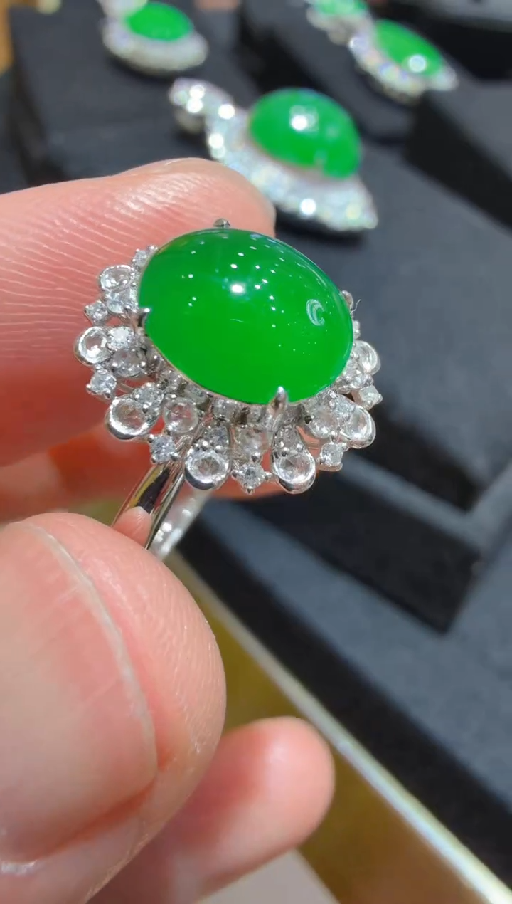 18K金镶嵌戒指翡翠多样性团购发一件