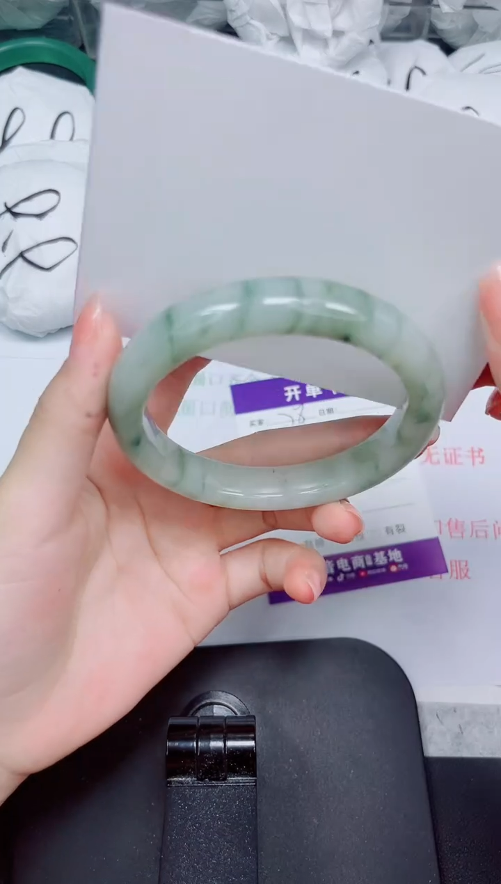 石英质玉手镯未镶嵌78-60
