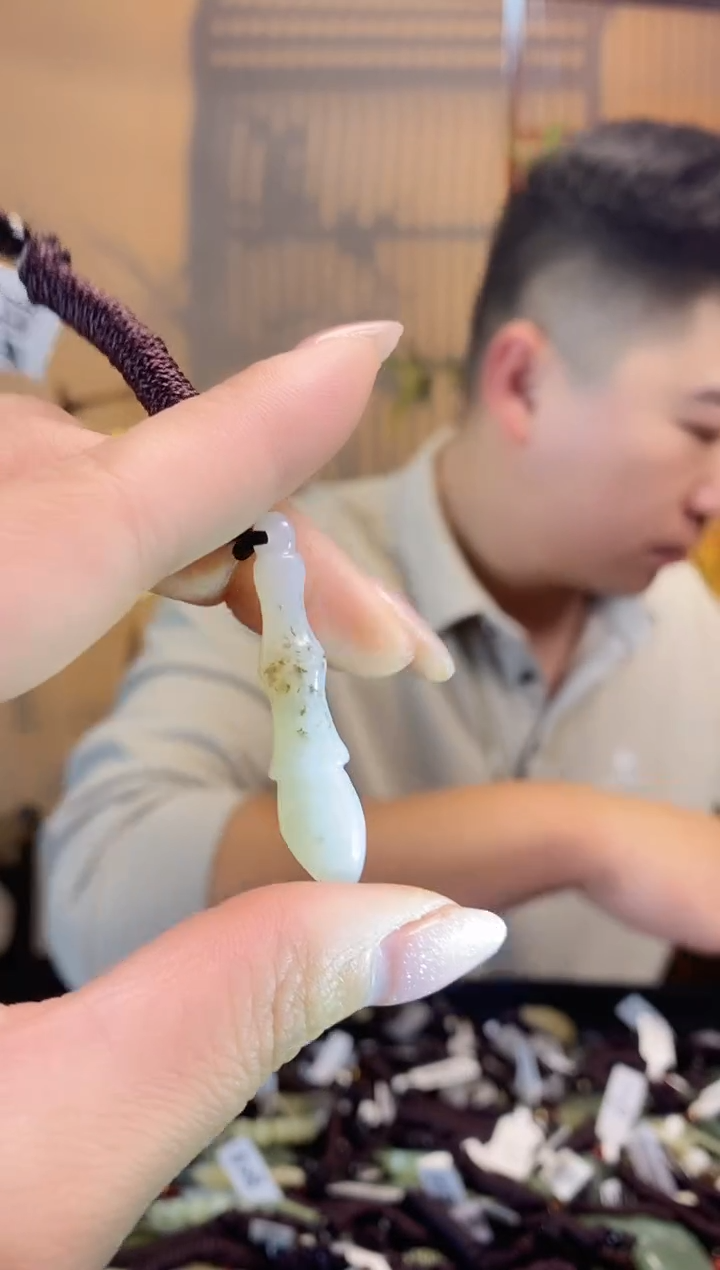 【闪购商品】和田玉颈饰未镶嵌多样性发货，拍一发一