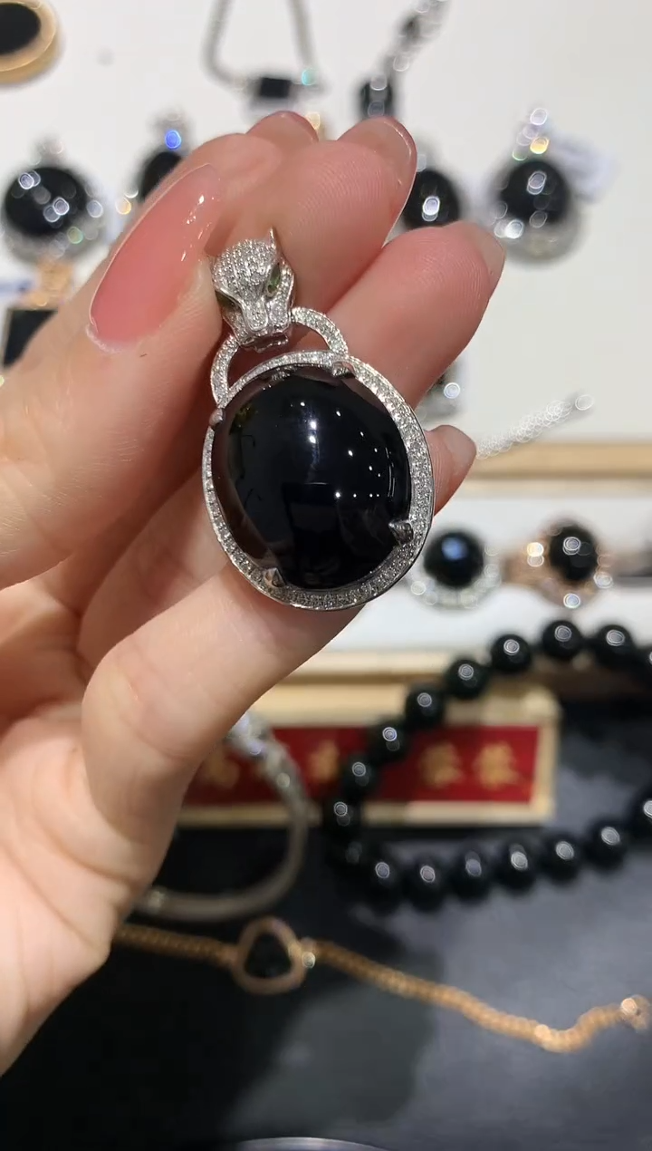 【闪购商品】翡翠吊坠(不含链)18K金镶嵌团购1