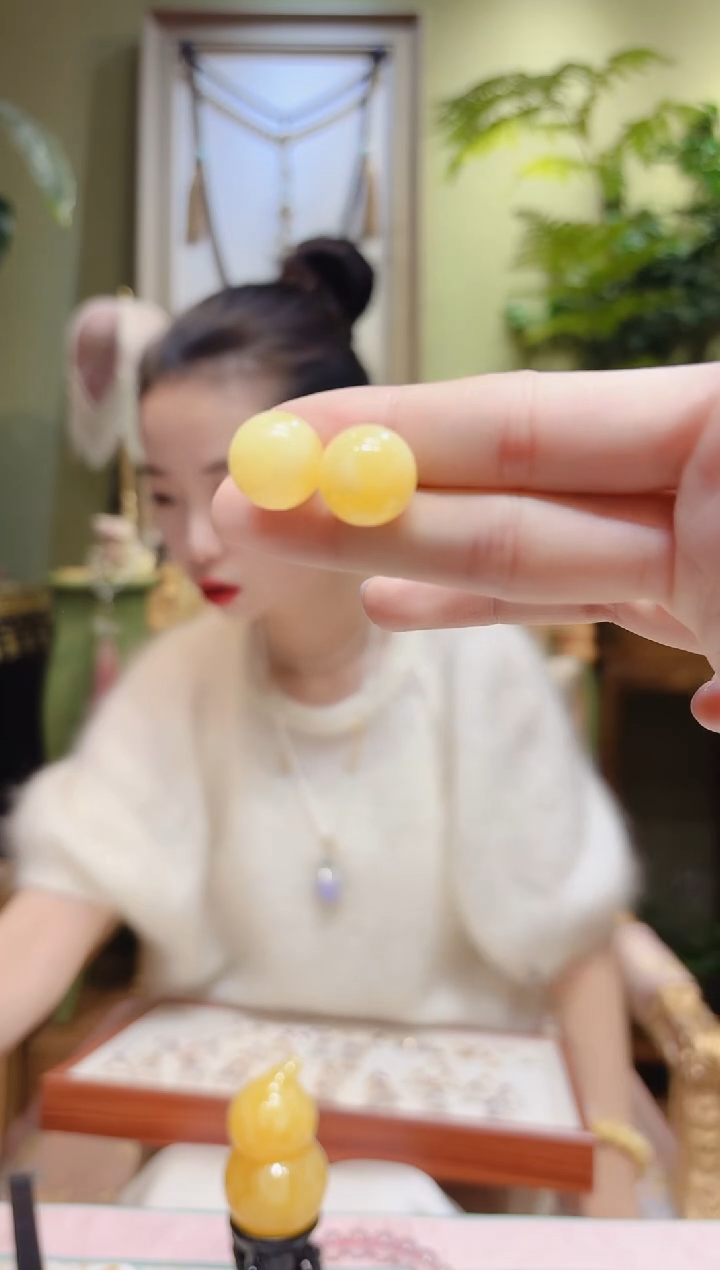 【闪购商品】蜜蜡裸石18K金镶嵌蜜蜡珠耳饰14.1