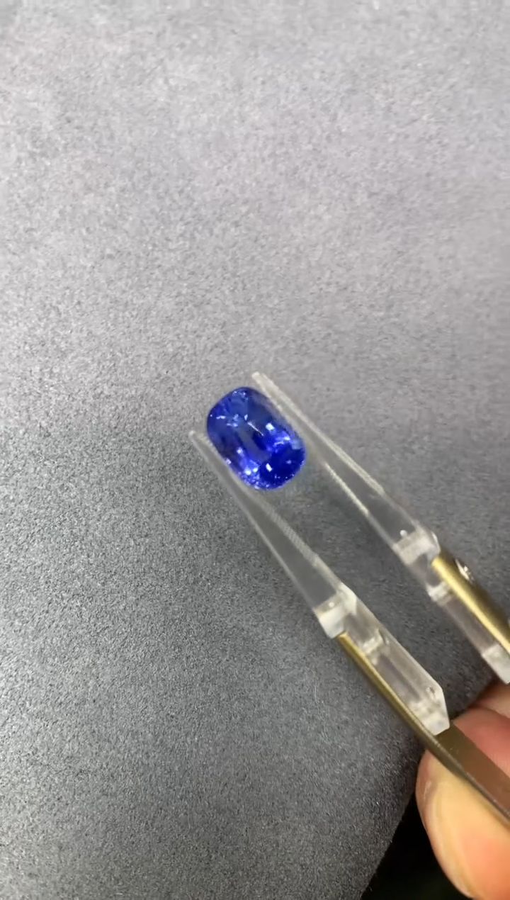 【闪购商品】蓝宝石裸石未镶嵌4.01ct 无烧GRS79577
