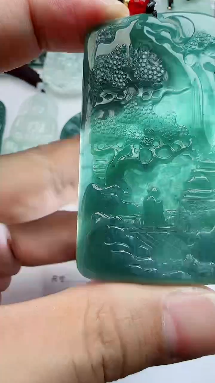 【闪购商品】翡翠颈饰未镶嵌11111111111