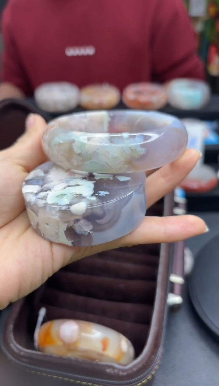 【闪购商品】石英质玉手镯未镶嵌2254（62圈赠送镯心）