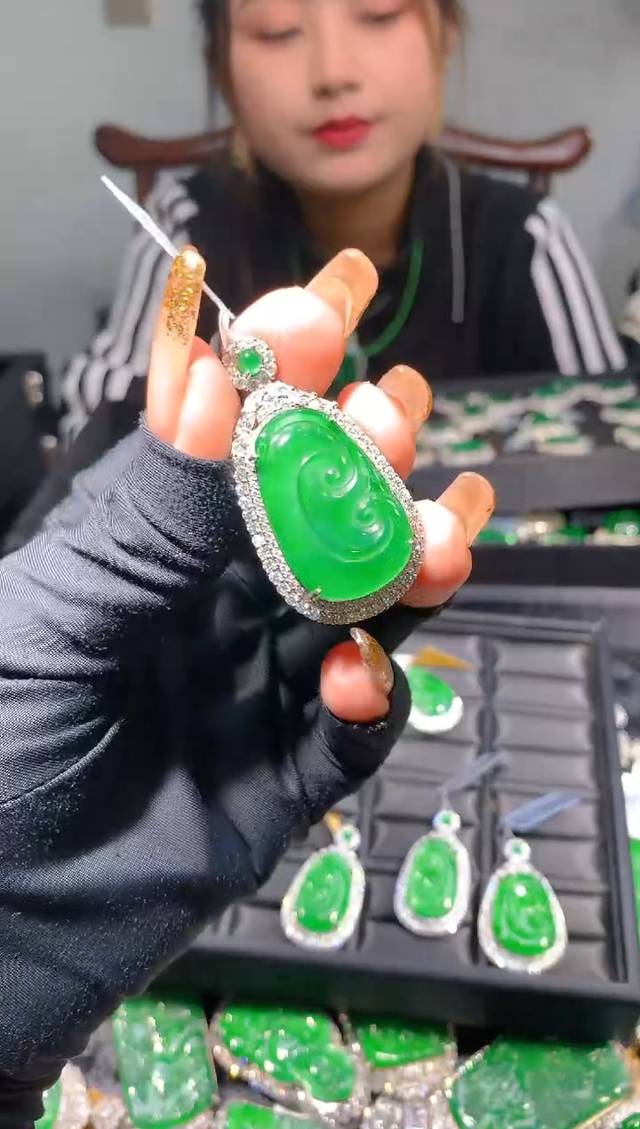 【闪购商品】定制翡翠未镶嵌29定制翡翠-多样性发货（发其一）