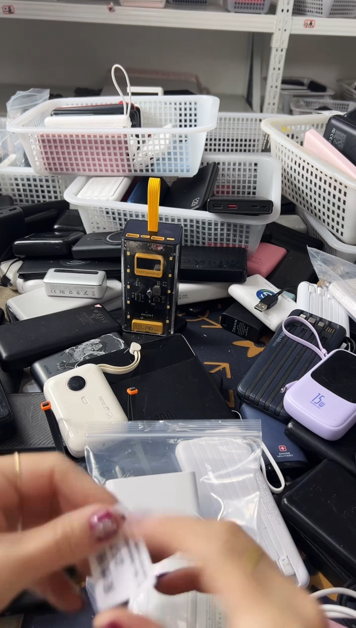 1m灿***笑精品数码数据线 以直播间展示为主