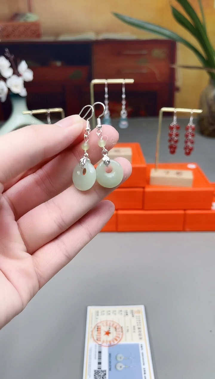 未镶嵌和田玉耳饰525