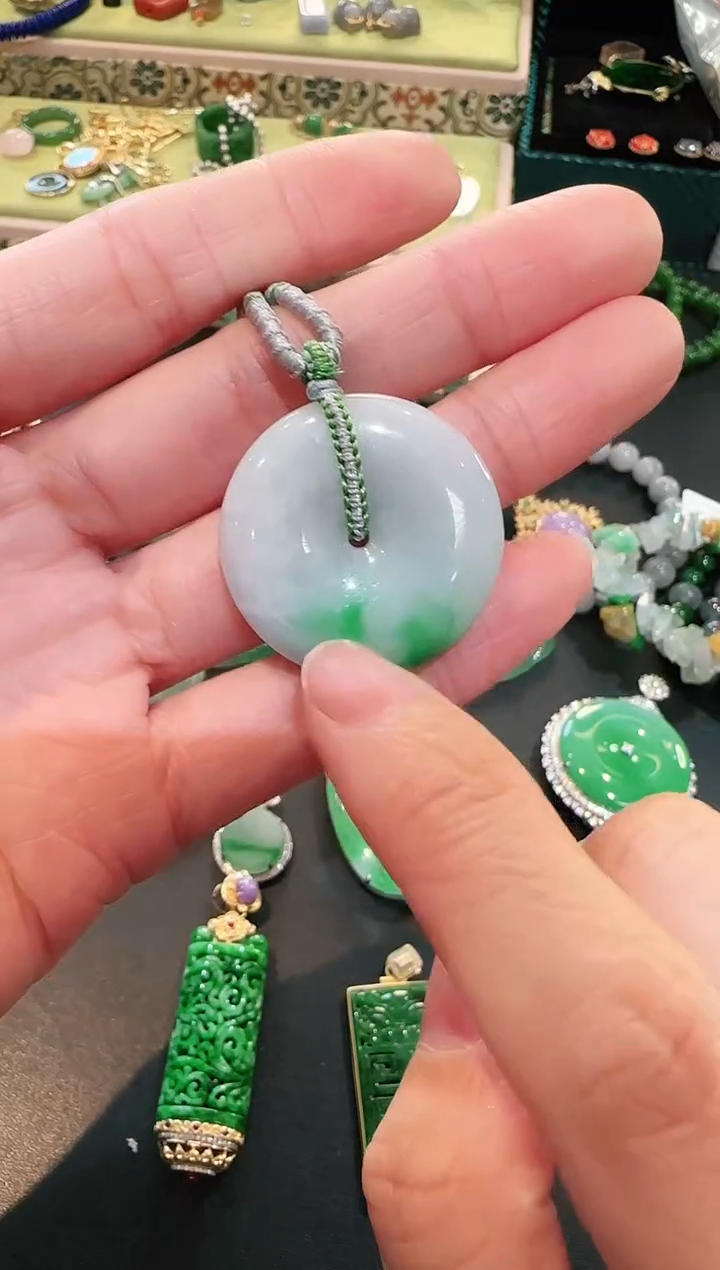 【闪购商品】翡翠颈饰未镶嵌吊坠