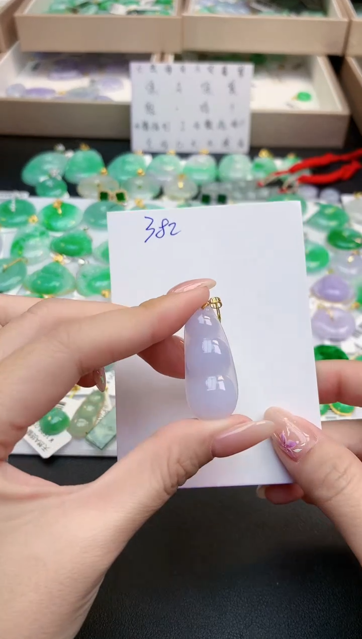 颈饰18K金镶嵌翡翠天然缅甸A货翡翠