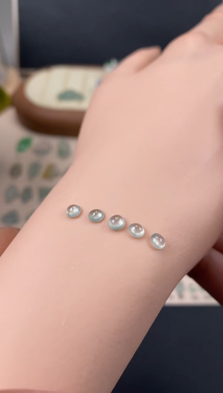 【闪购商品】翡翠颈饰未镶嵌翡翠冰种蛋面