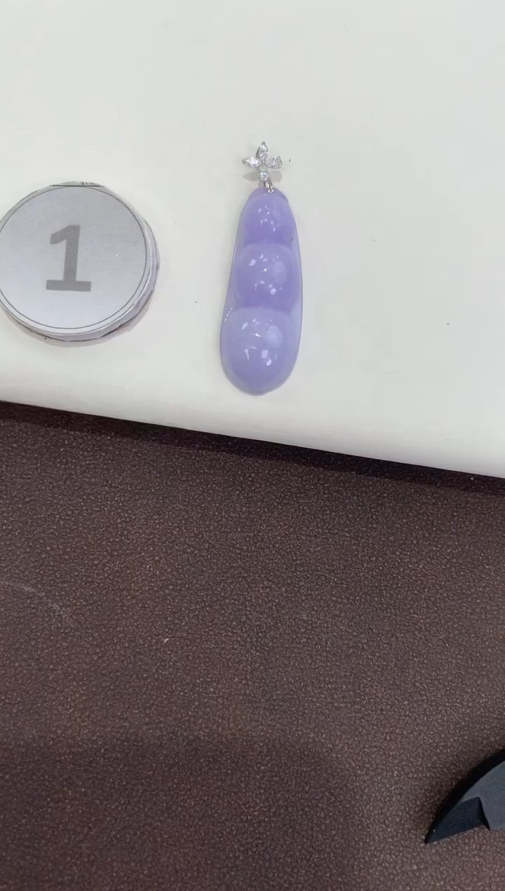 翡翠18K金镶嵌吊坠(赠链)天然缅甸A货翡翠