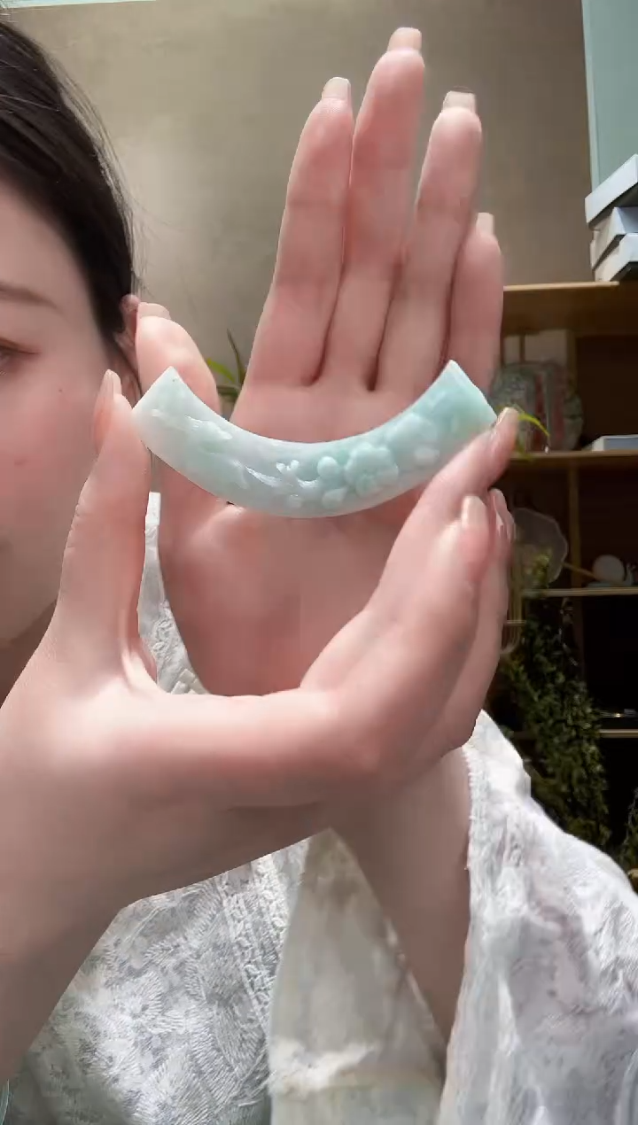 【闪购商品】翡翠未镶嵌颈饰吊坠